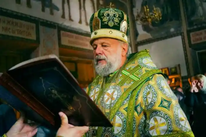 Епископ Ялтинский Нестор возглавил Божественную Литургию в праздник Пресвятой Троицы